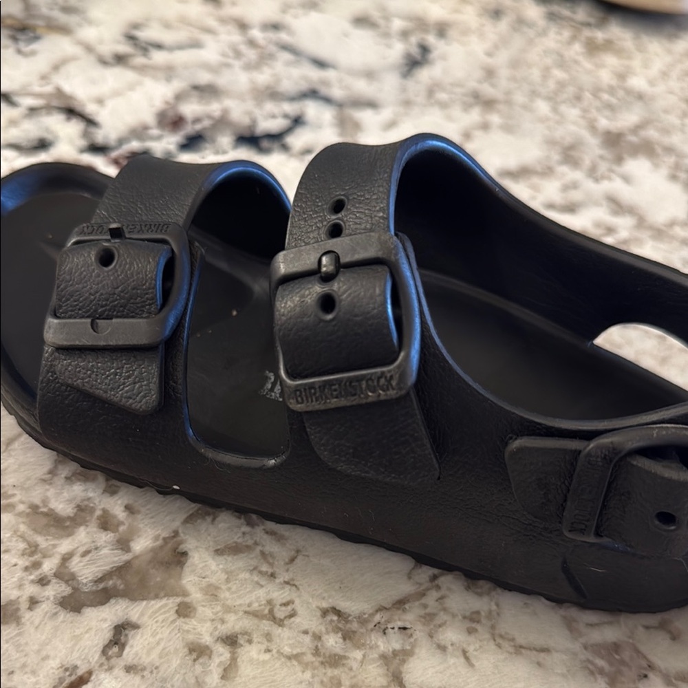 Kids Black Birkenstock Sandal - Picture 3 of 4